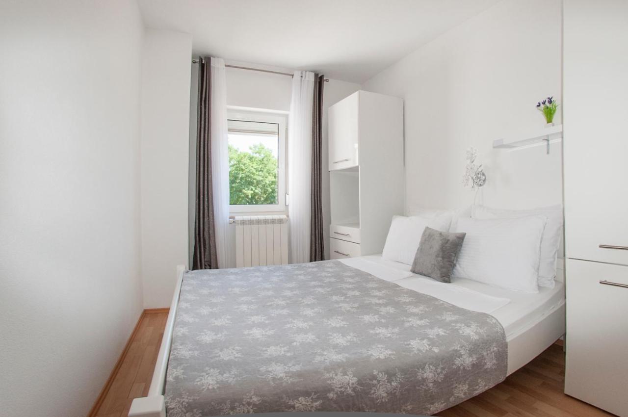 Apartments Somi 포레치 외부 사진