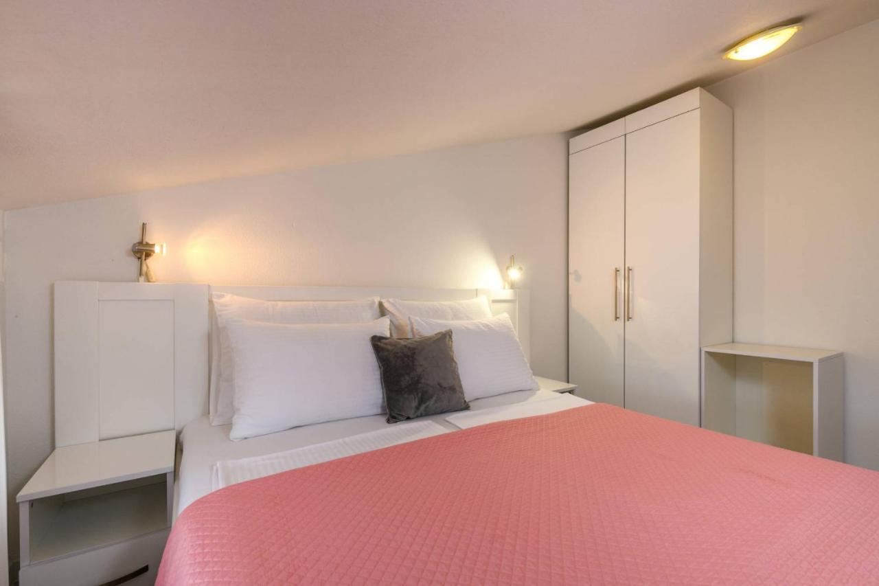 Apartments Somi 포레치 외부 사진